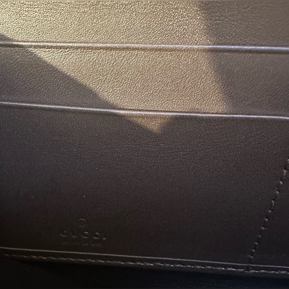 Gucci Metallic Microguccissima Zip Around Heart Wallet Pink - Picture 12 of 13